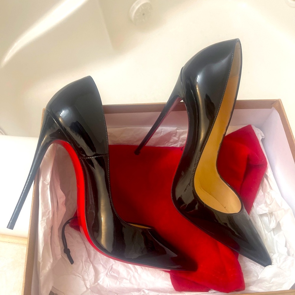 Christian Louboutin So Kate sz 38.5